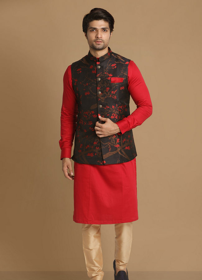 alt message - Manyavar Men Mesmerizing Red And Blue Kurta Jacket Set image number 1